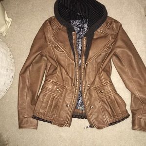 Mall lined and hooded supple faux leather jacket.